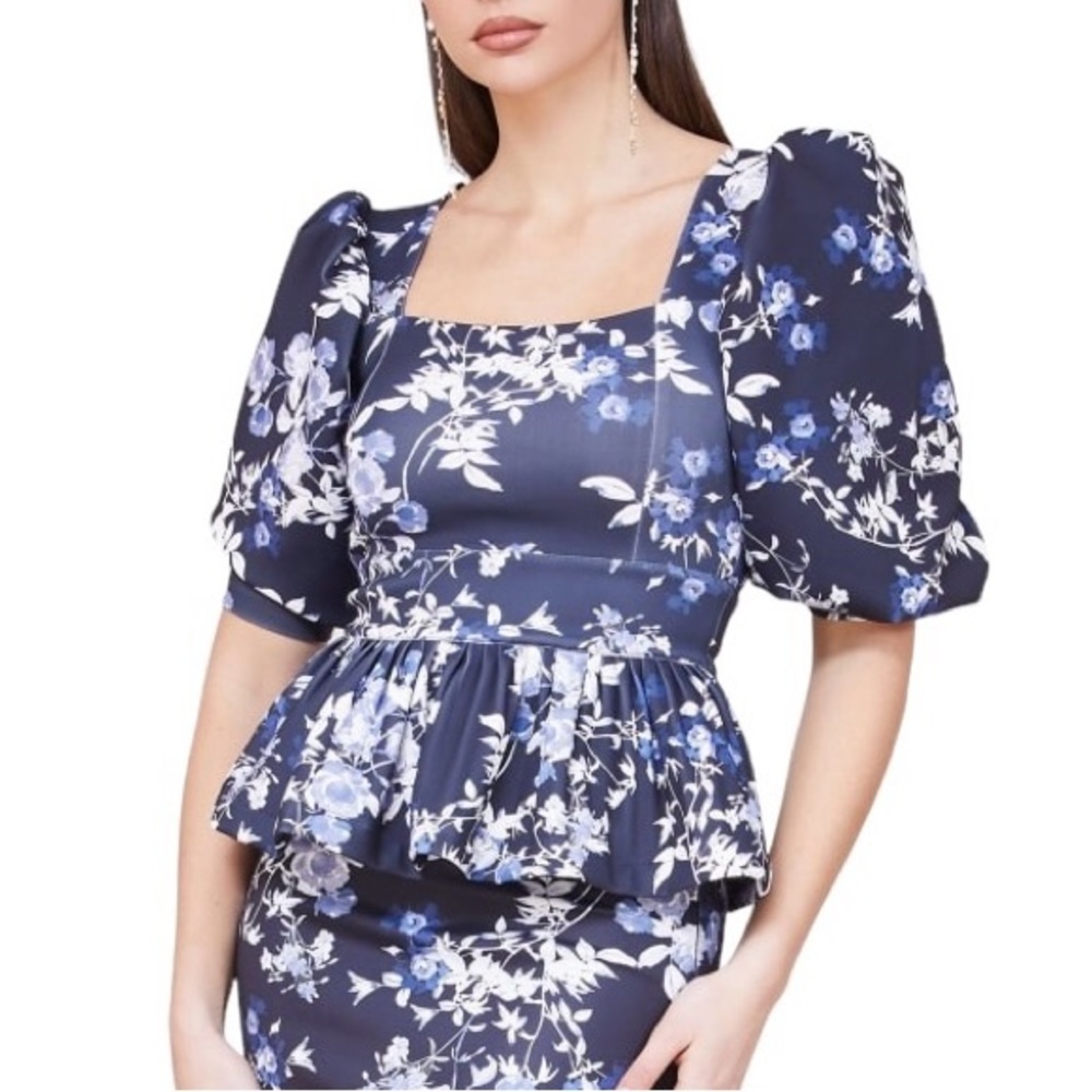 NWT Marciano Alexis Petal Pose Blue Floral Top Sz S